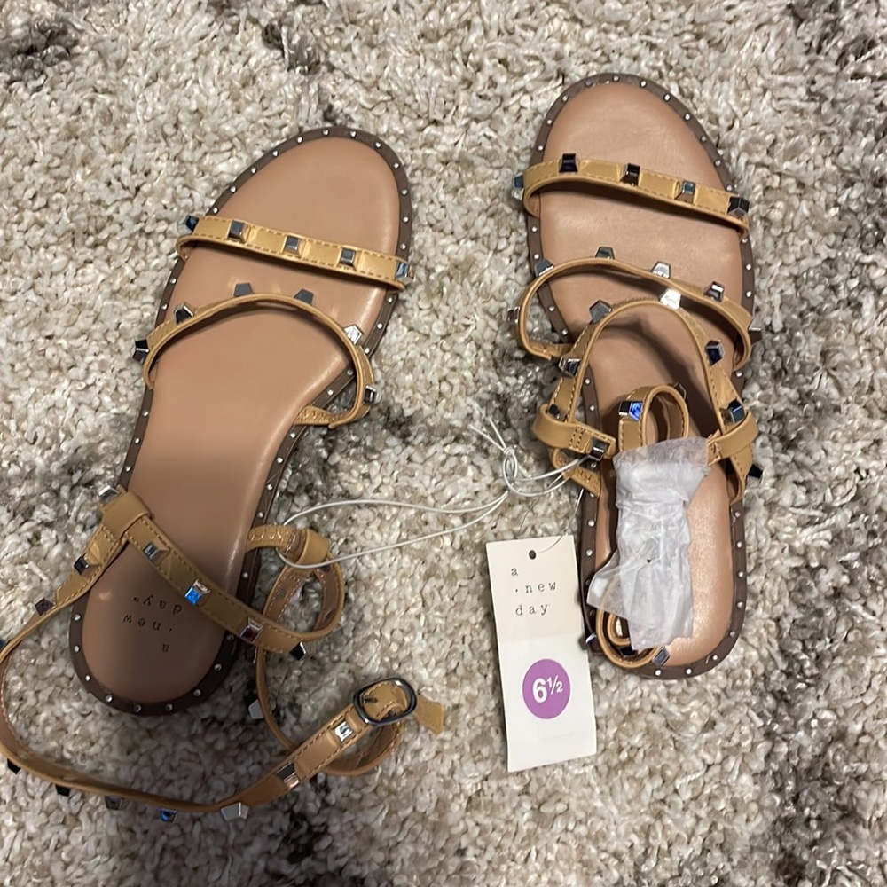 Sandals - Picture 4 of 7